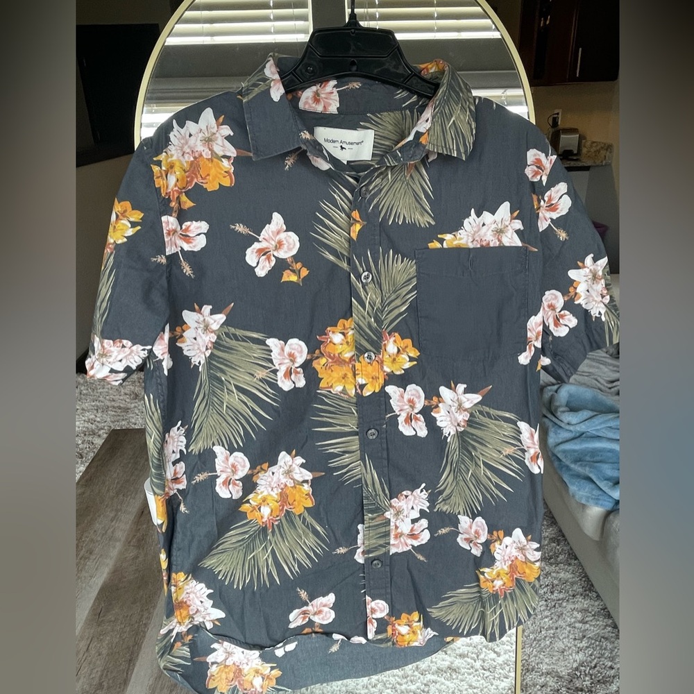 Modern Amusement Floral Button-Down Short Sleeve Shirt